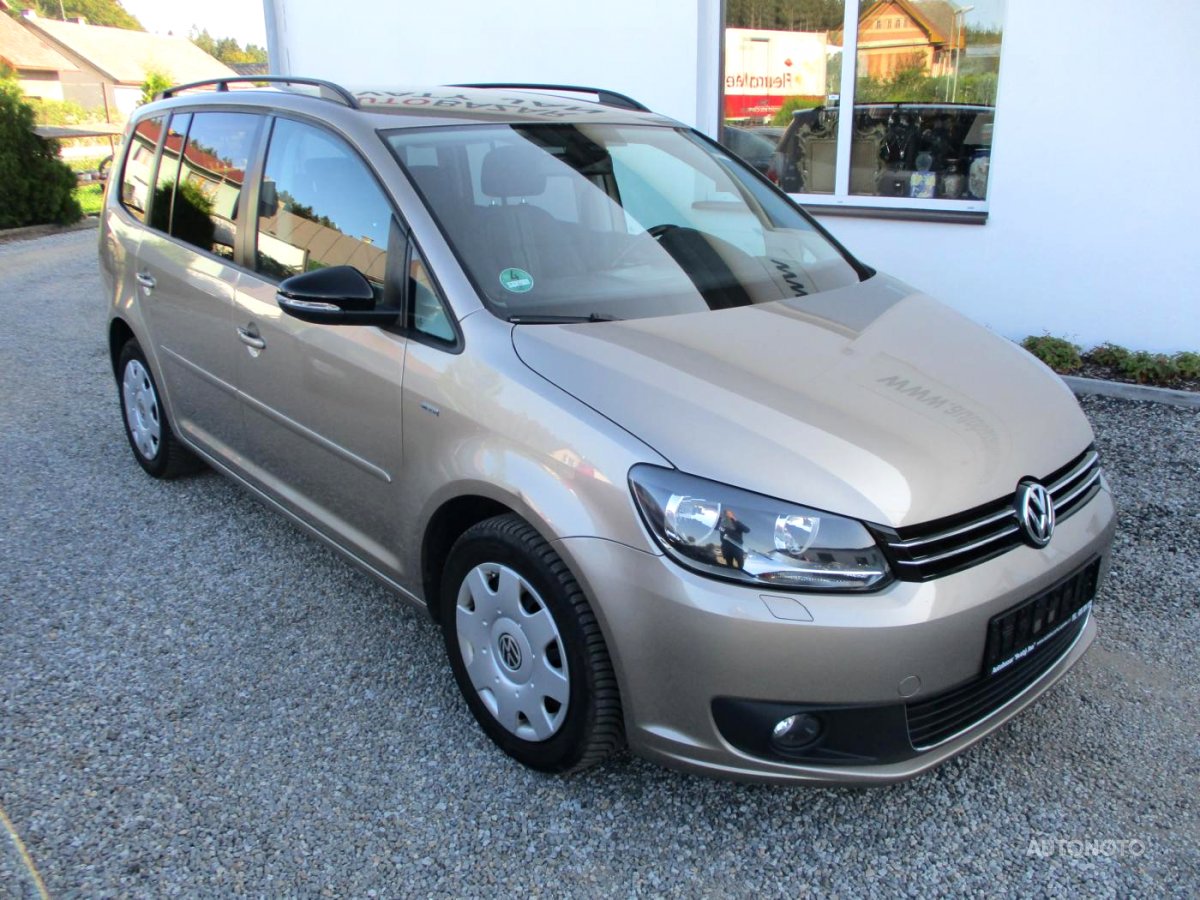 Volkswagen Touran, 2013 - pohled č. 2