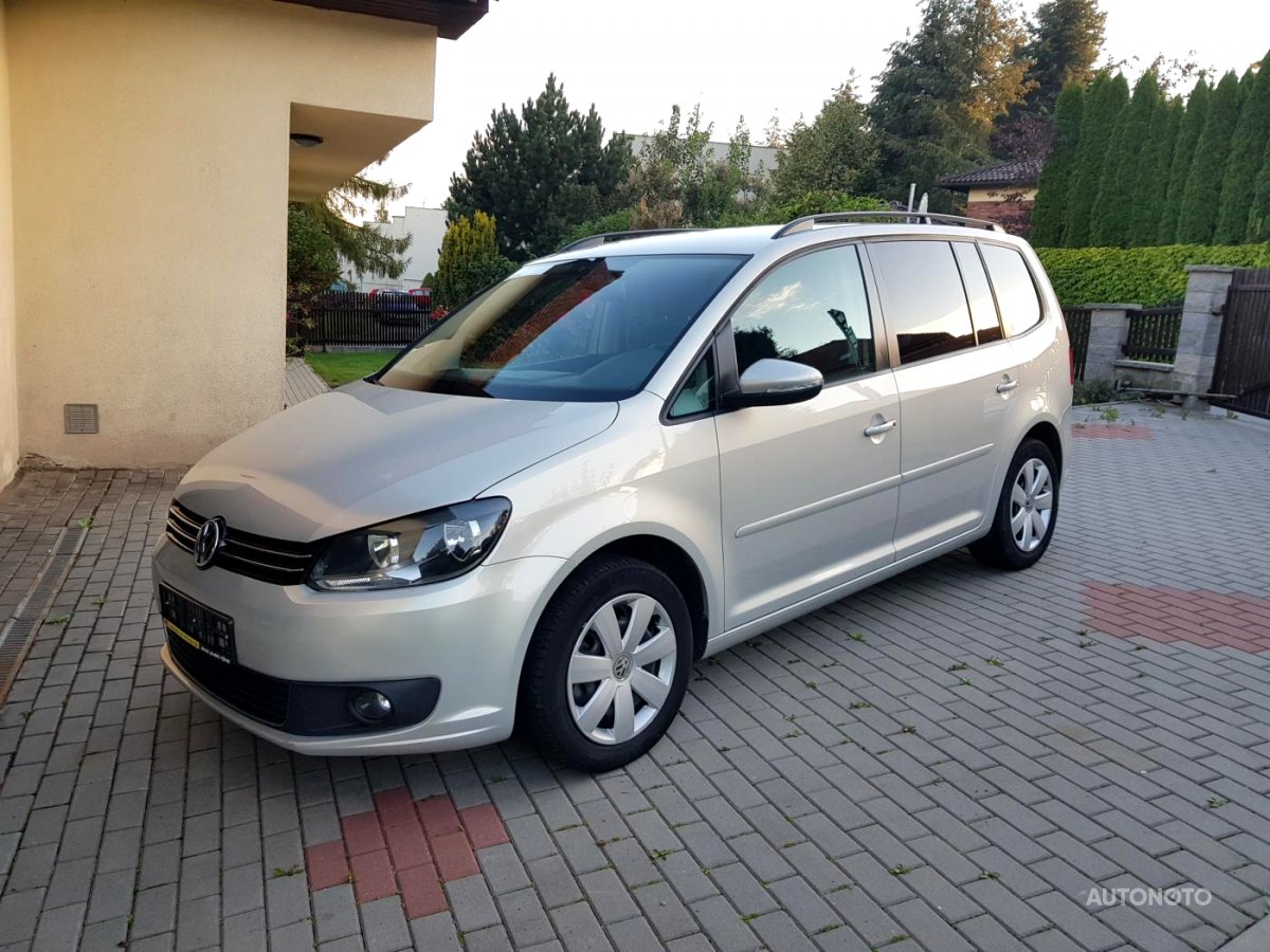 Volkswagen Touran, 2011 - celkový pohled