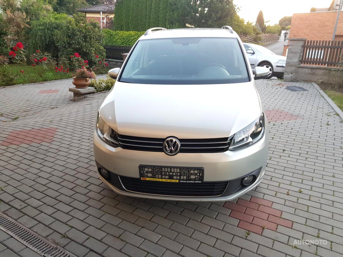 Volkswagen Touran, 2011 - pohled č. 3