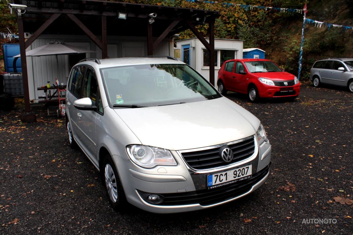 Volkswagen Touran, 2009 - pohled č. 3