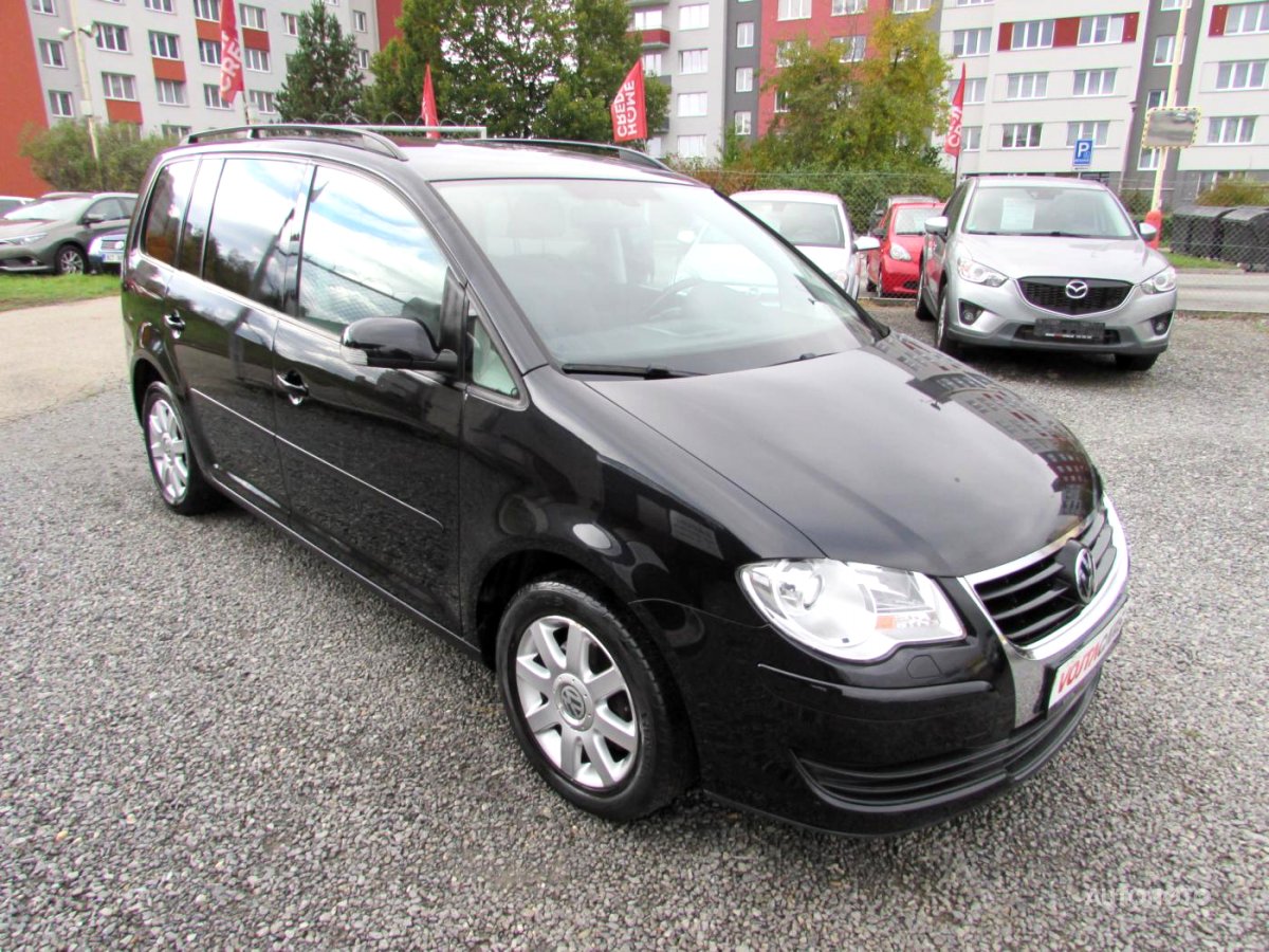 Volkswagen Touran, 2008 - celkový pohled