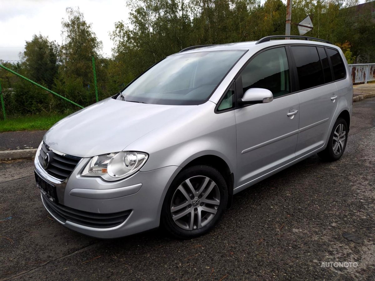 Volkswagen Touran, 2008 - celkový pohled