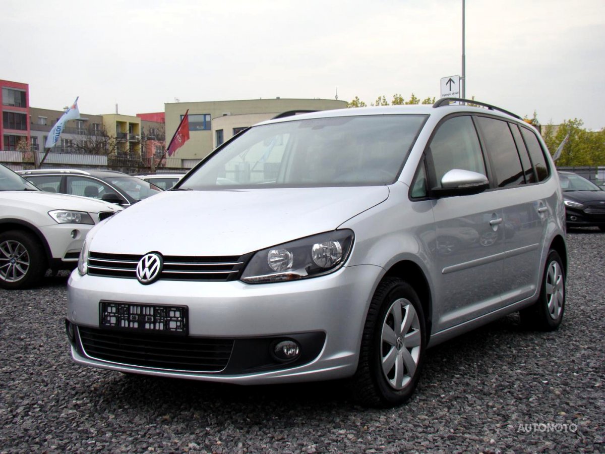 Volkswagen Touran, 2016 - celkový pohled