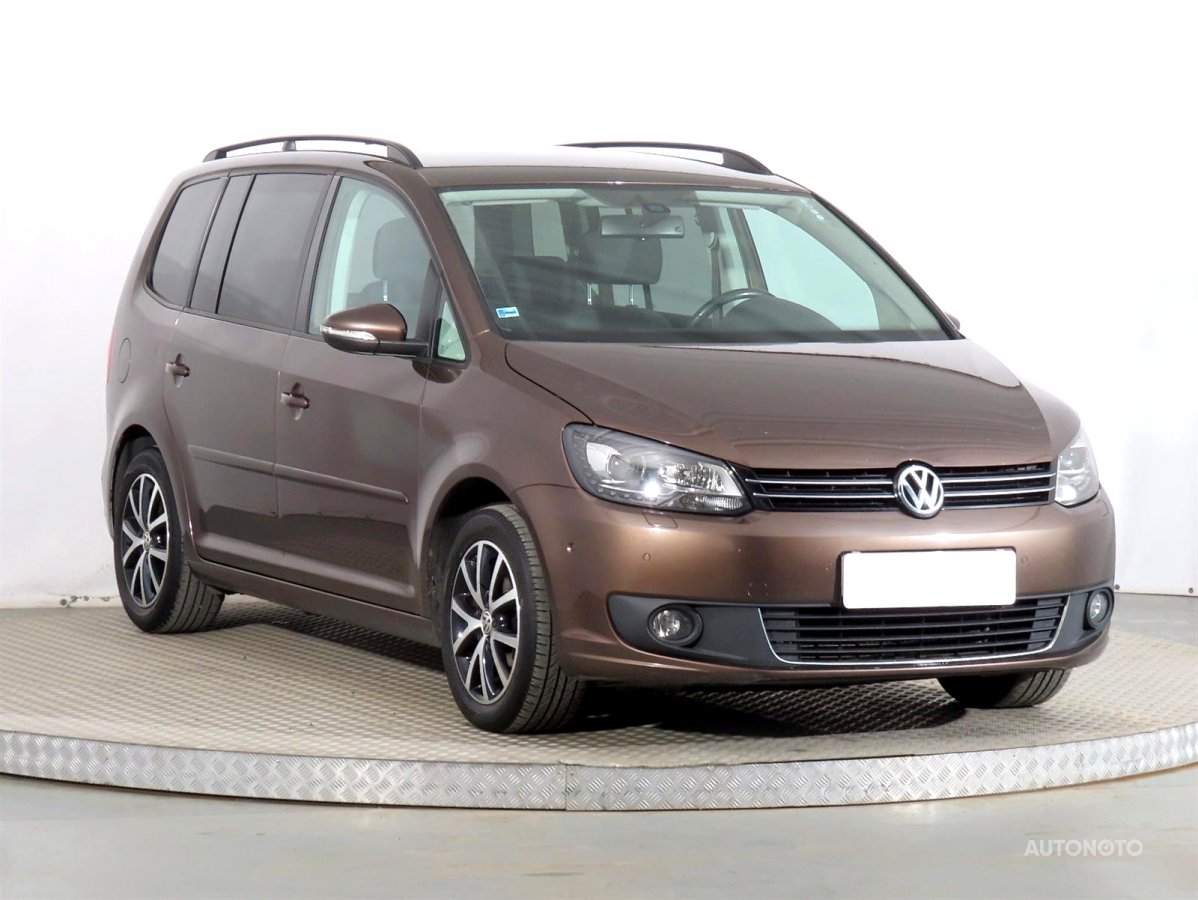 Volkswagen Touran, 2013 - celkový pohled