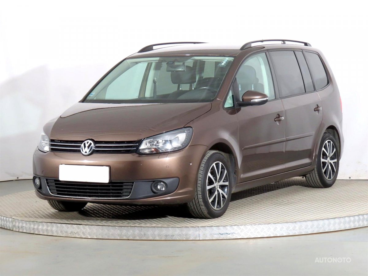 Volkswagen Touran, 2013 - pohled č. 3