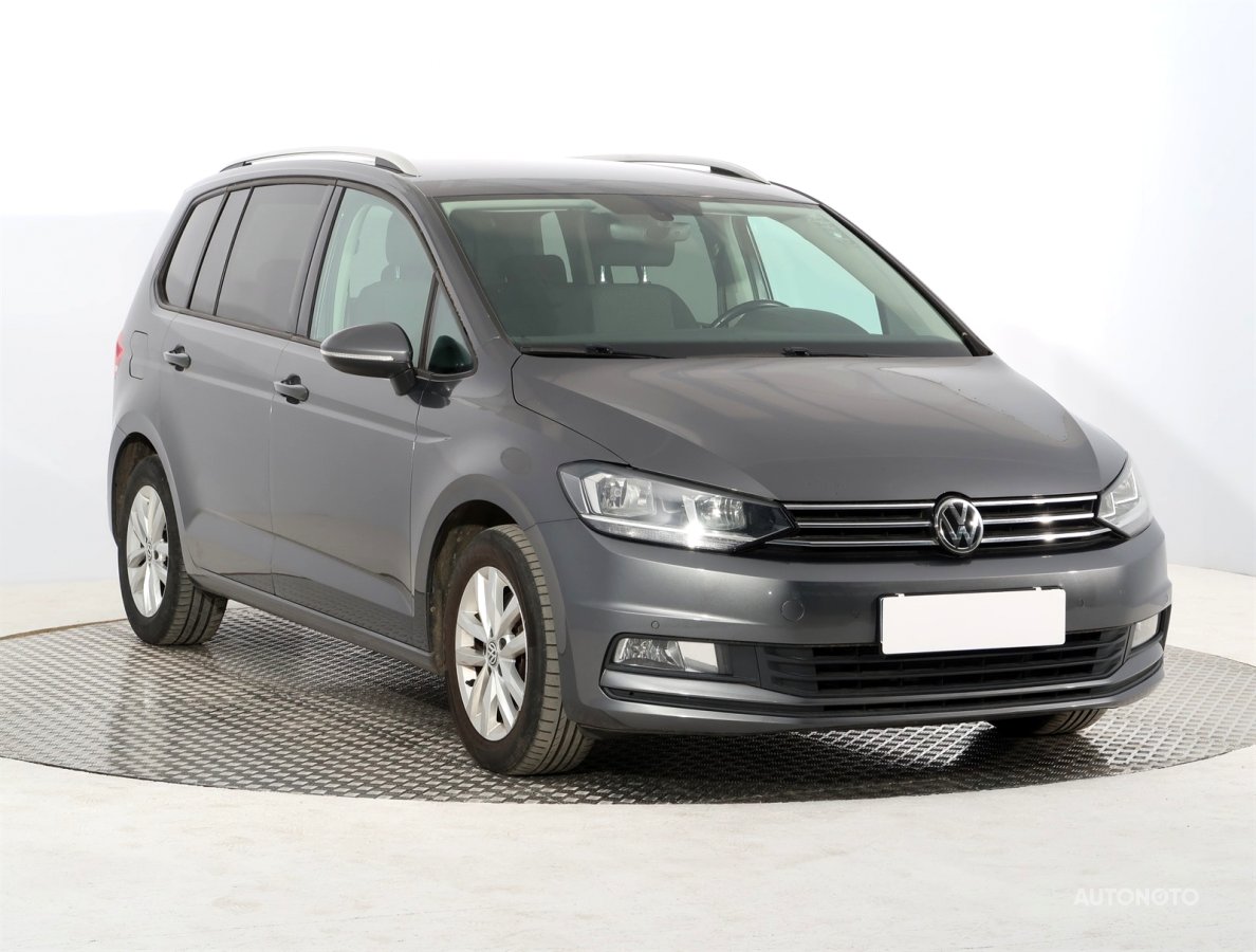 Volkswagen Touran, 2017 - celkový pohled