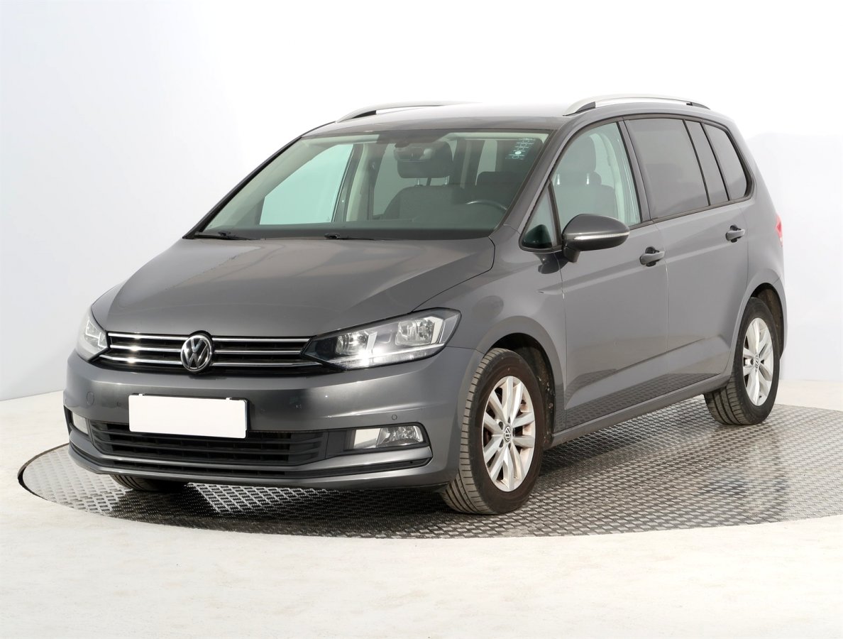 Volkswagen Touran, 2017 - pohled č. 3