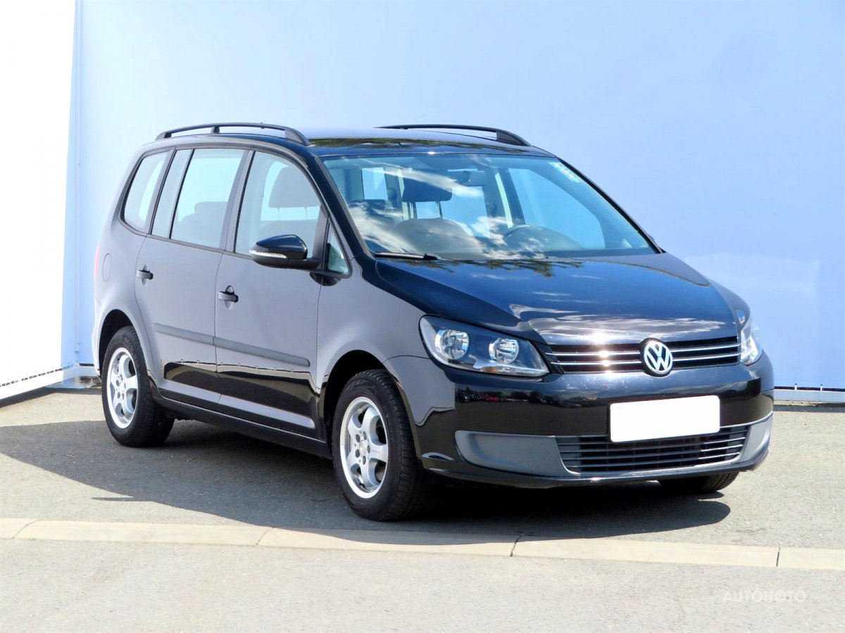 Volkswagen Touran, 2010 - celkový pohled