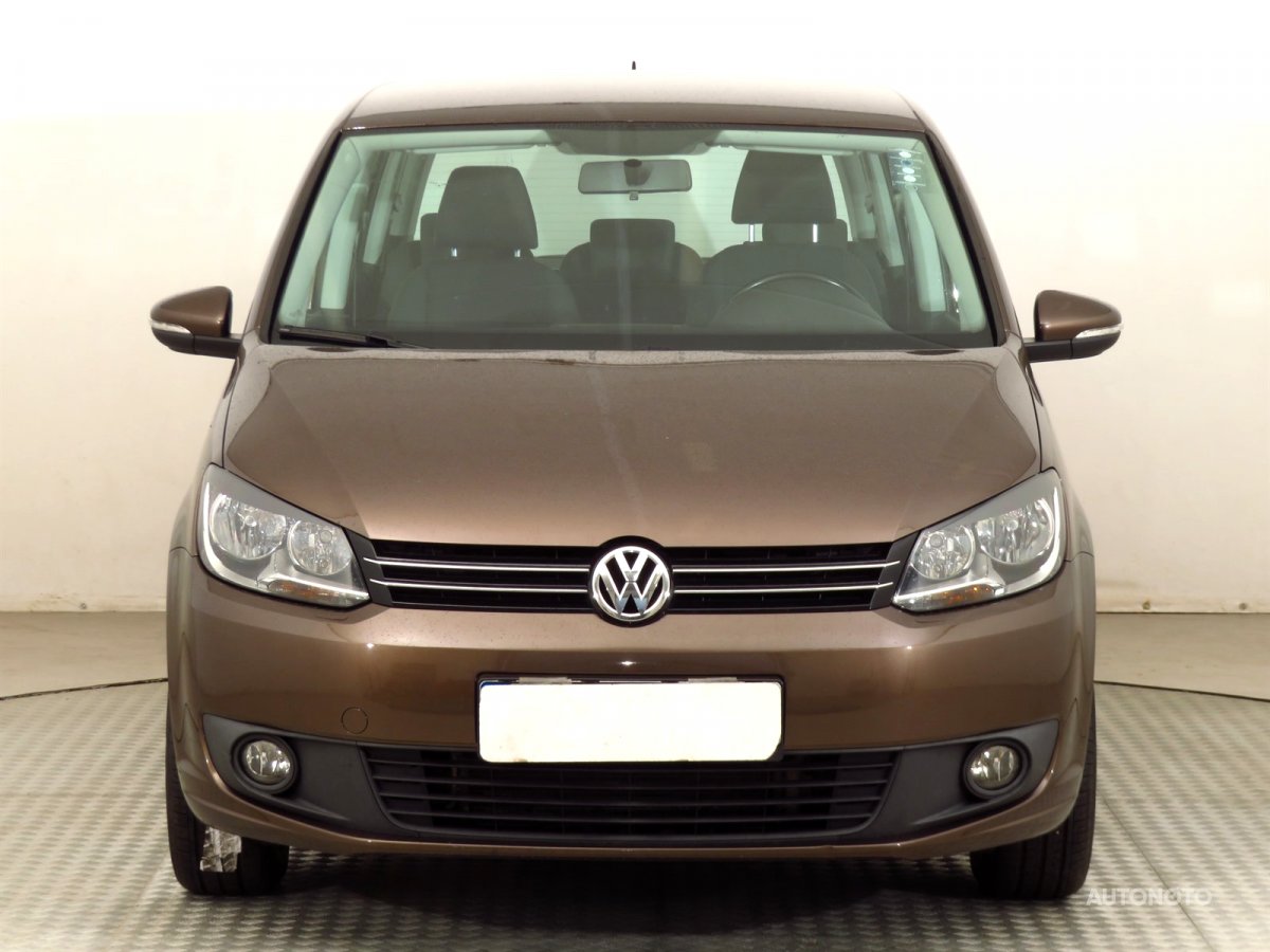 Volkswagen Touran, 2011 - pohled č. 2