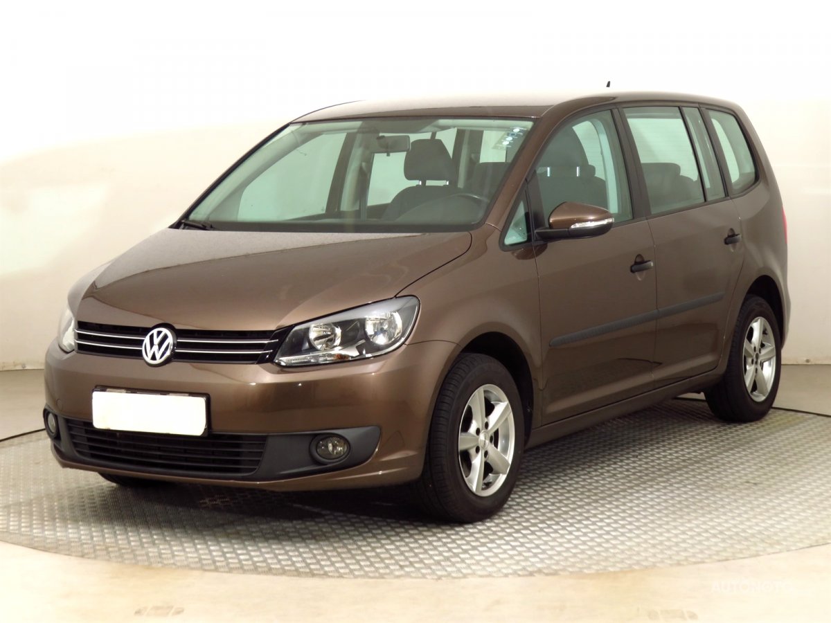 Volkswagen Touran, 2011 - pohled č. 3