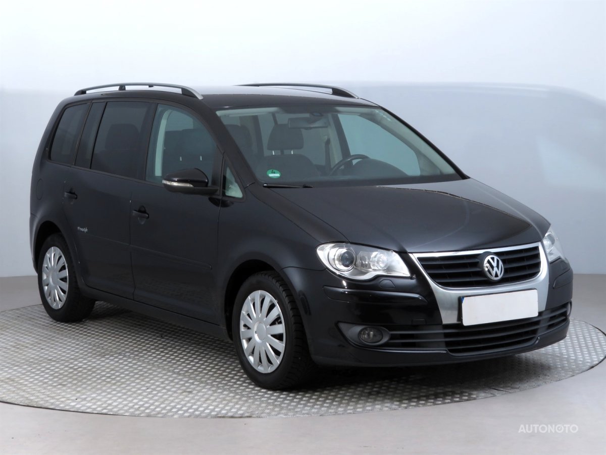 Volkswagen Touran, 2009 - celkový pohled