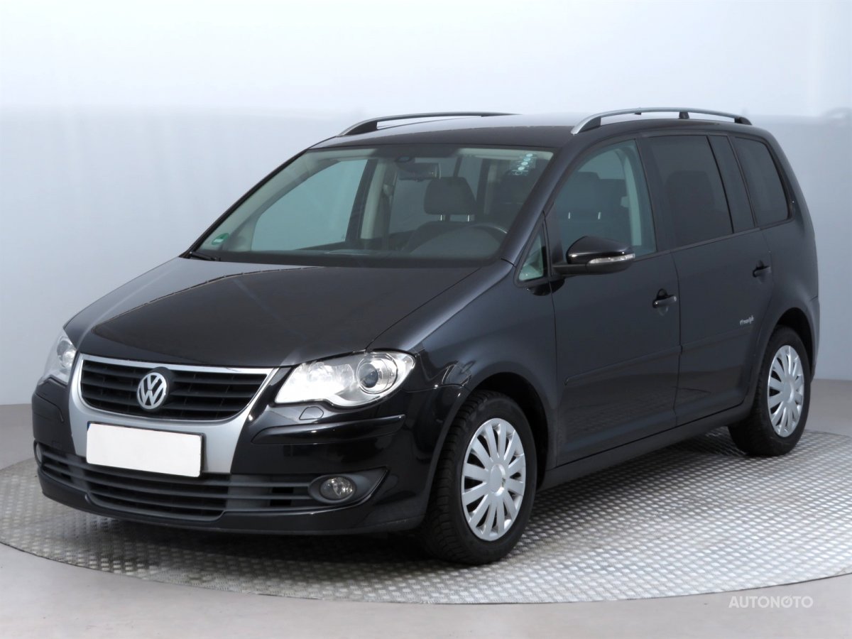 Volkswagen Touran, 2009 - pohled č. 3