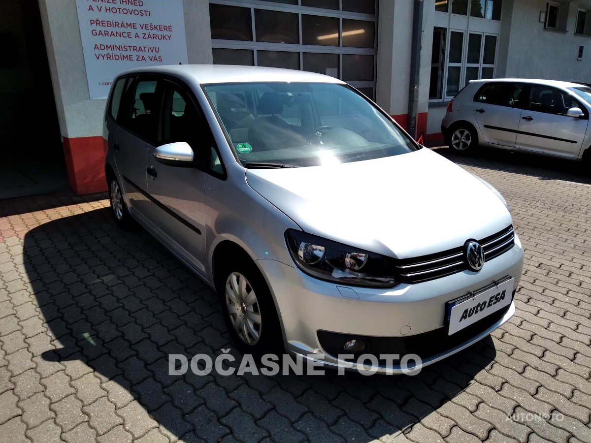 Volkswagen Touran, 2014 - celkový pohled