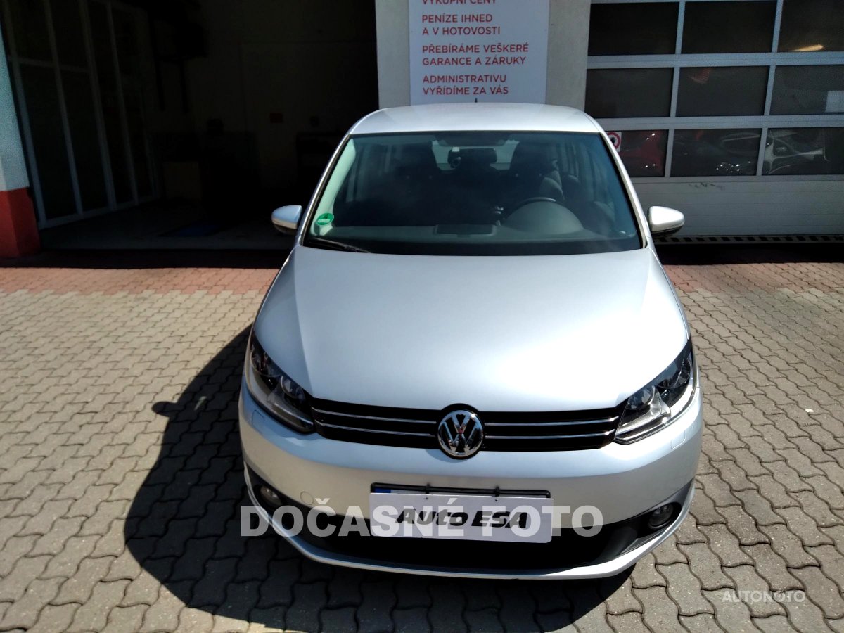 Volkswagen Touran, 2014 - pohled č. 2