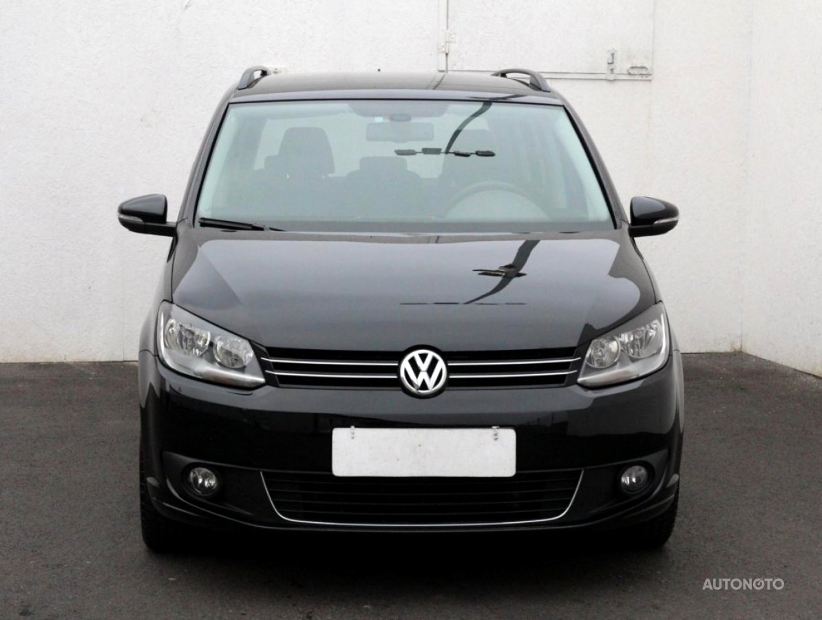 Volkswagen Touran, 2011 - pohled č. 2