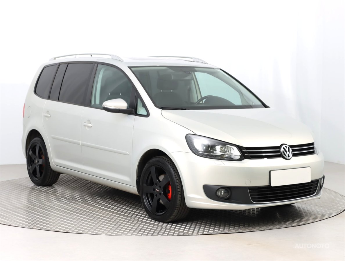 Volkswagen Touran, 2013 - celkový pohled