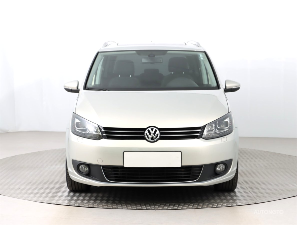 Volkswagen Touran, 2013 - pohled č. 2