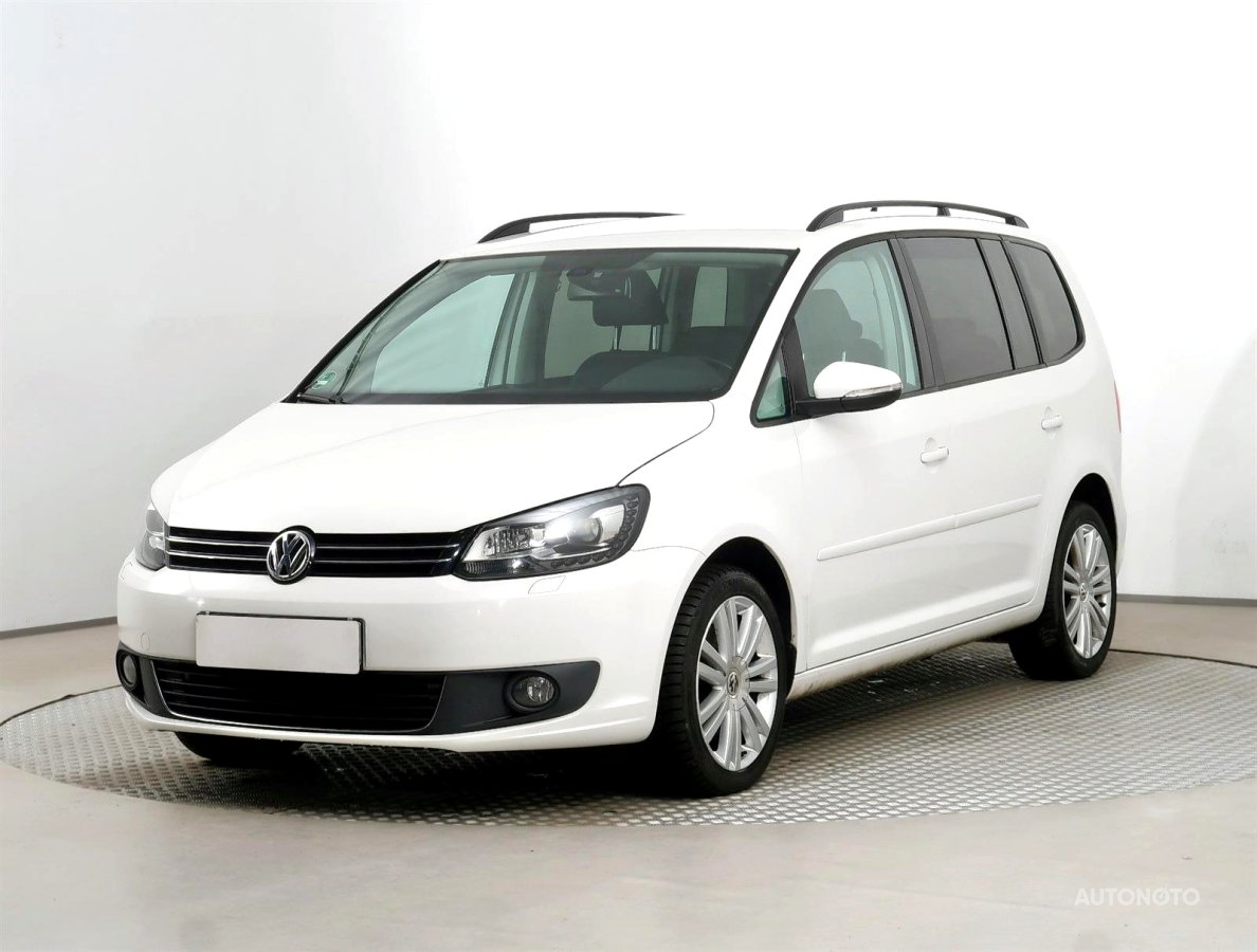 Volkswagen Touran, 2012 - pohled č. 3