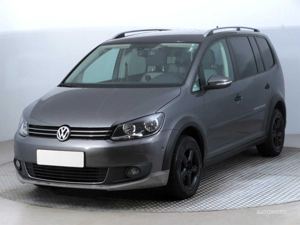 Volkswagen Touran, 2015 - pohled č. 3