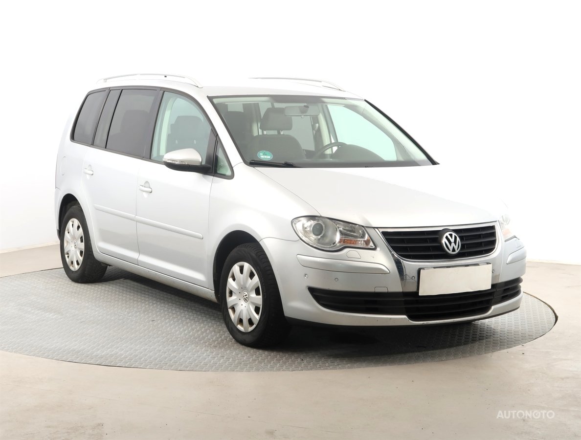 Volkswagen Touran, 2009 - celkový pohled