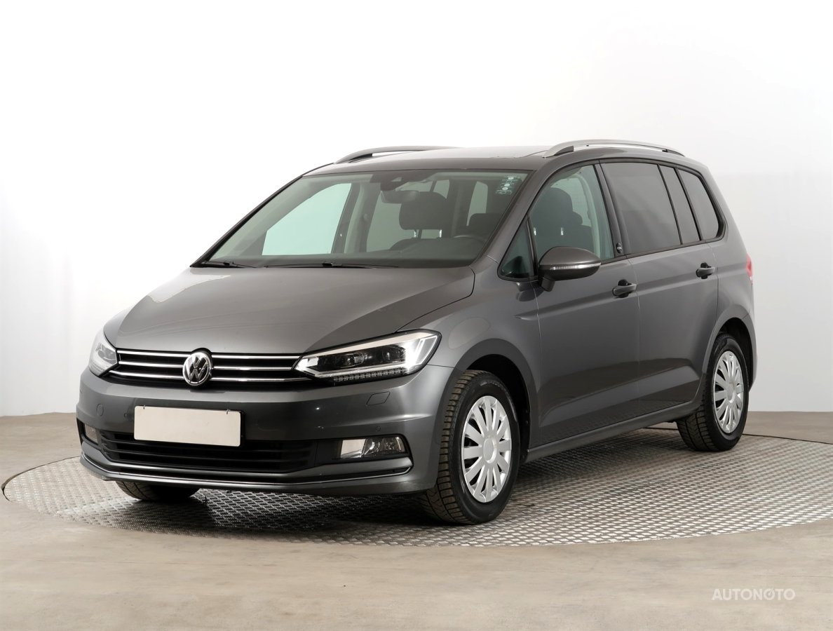 Volkswagen Touran, 2017 - pohled č. 3