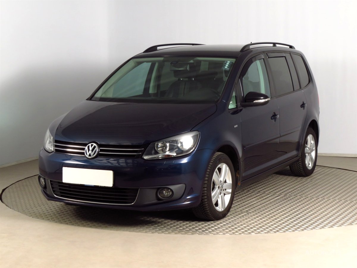 Volkswagen Touran, 2012 - pohled č. 3
