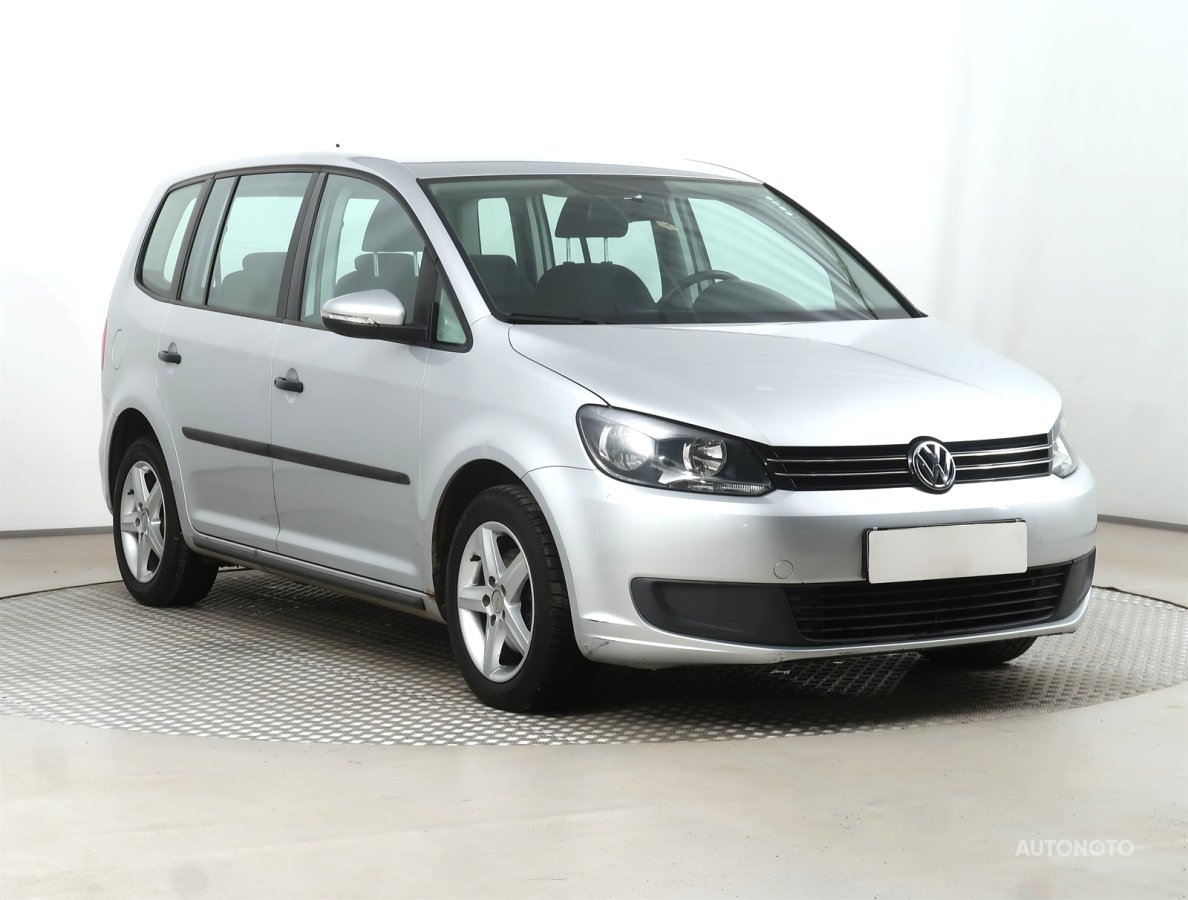 Volkswagen Touran, 2010 - celkový pohled