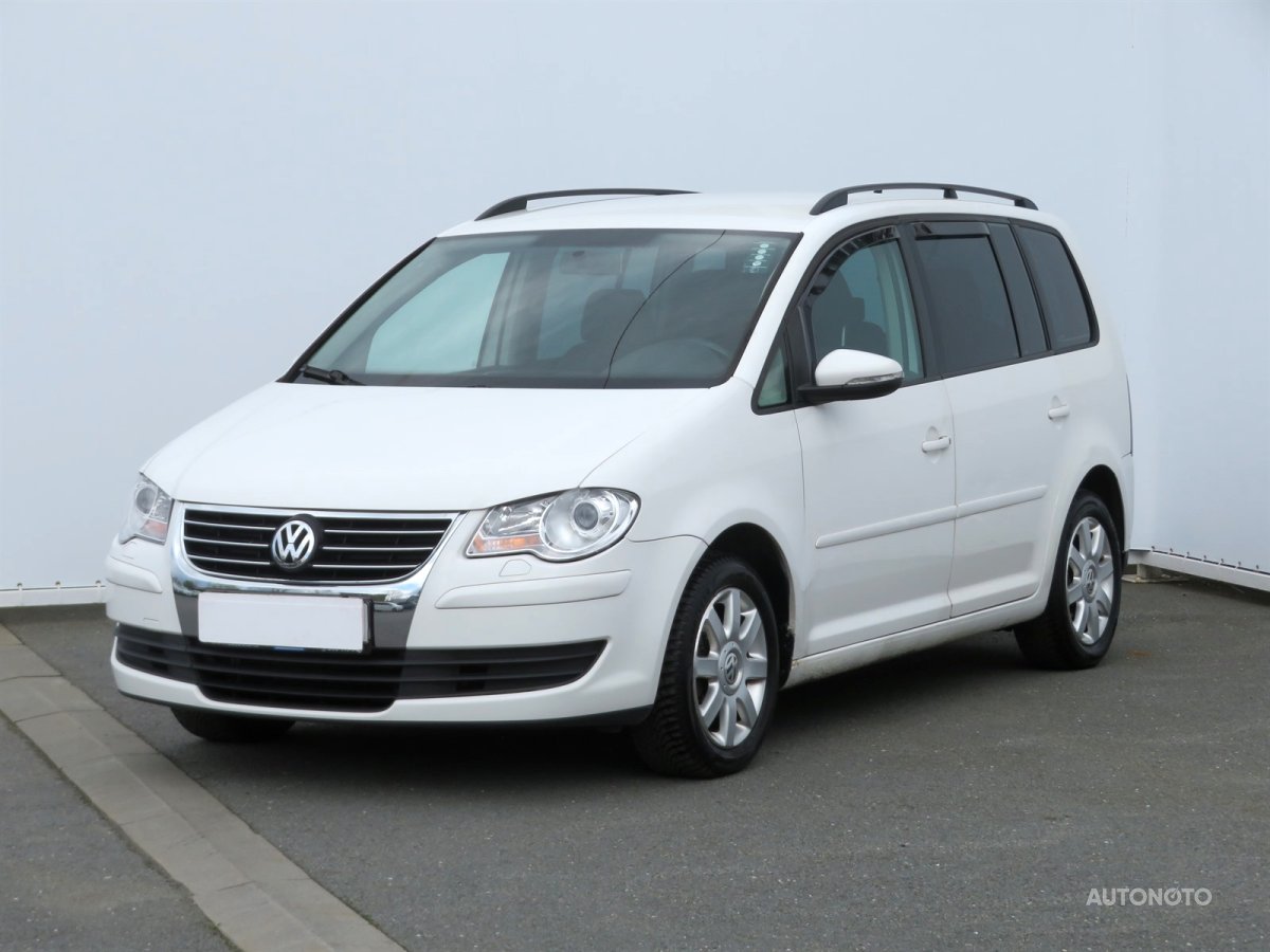 Volkswagen Touran, 2009 - pohled č. 3