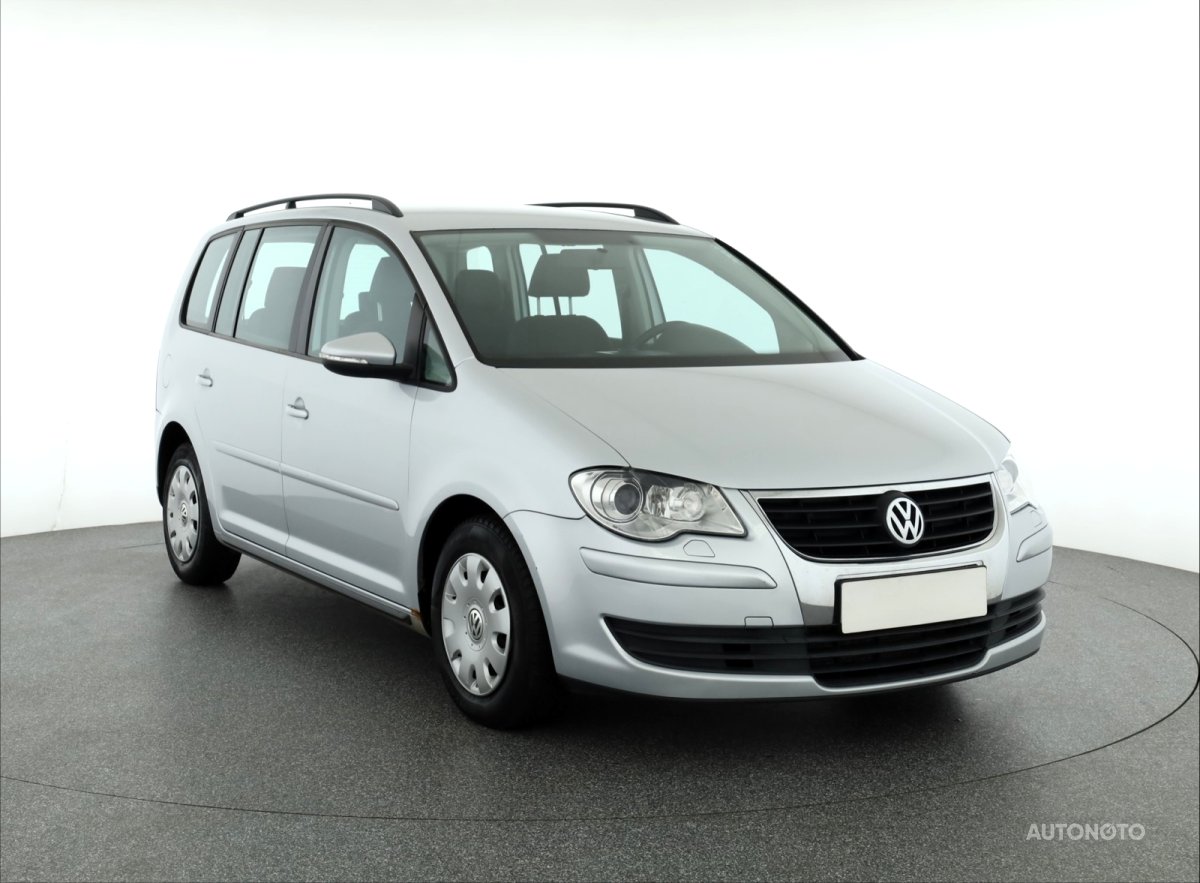 Volkswagen Touran, 2009 - celkový pohled