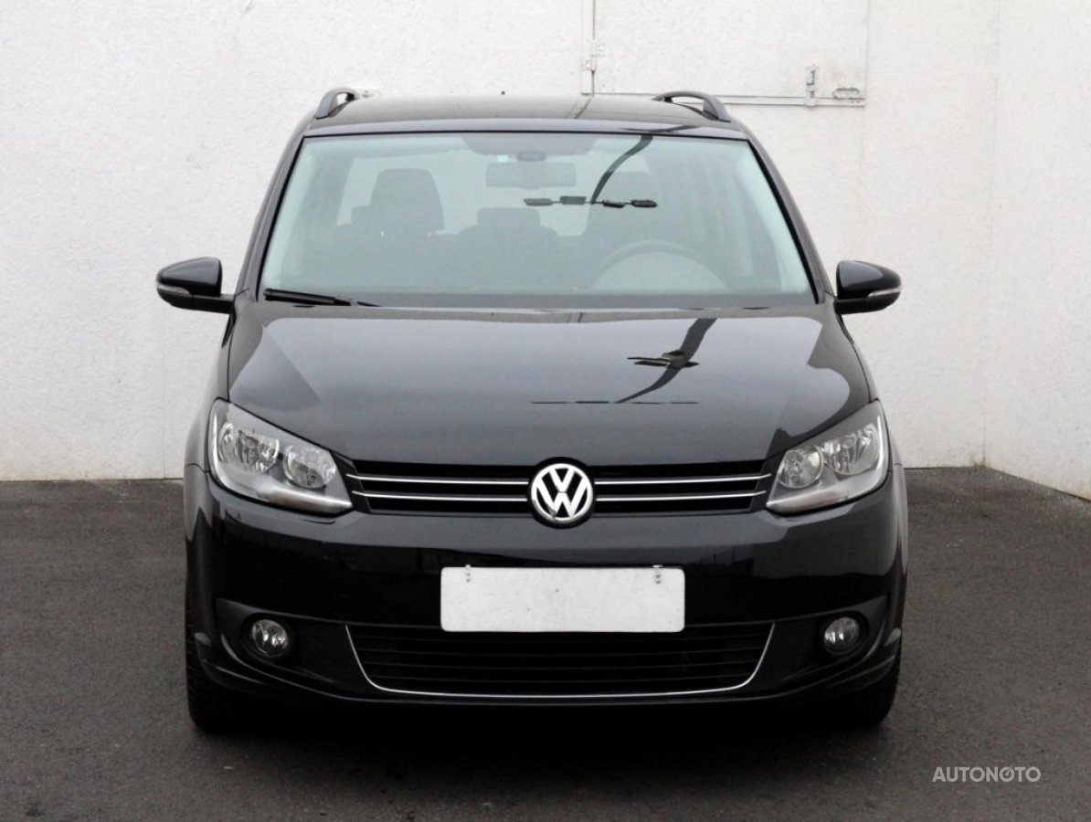 Volkswagen Touran, 2013 - pohled č. 2