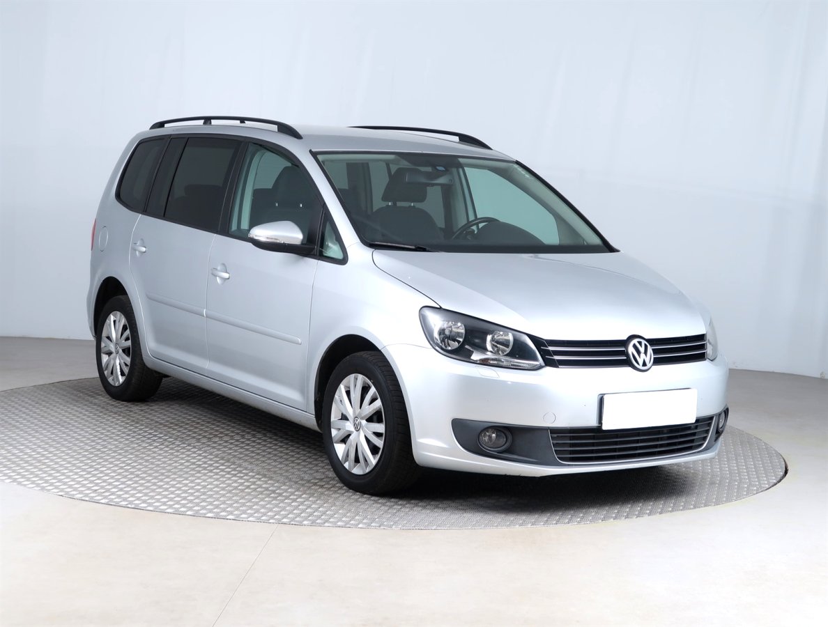 Volkswagen Touran, 2011 - celkový pohled