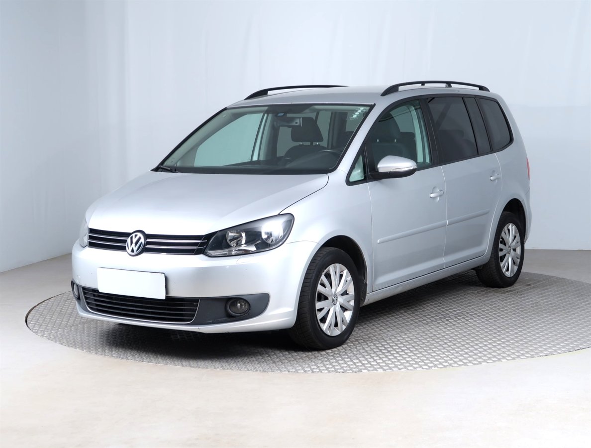 Volkswagen Touran, 2011 - pohled č. 3