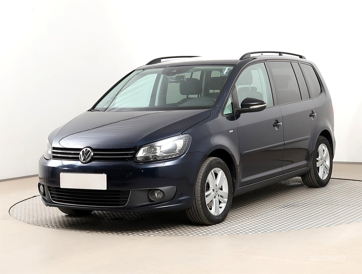 Volkswagen Touran, 2012 - pohled č. 3