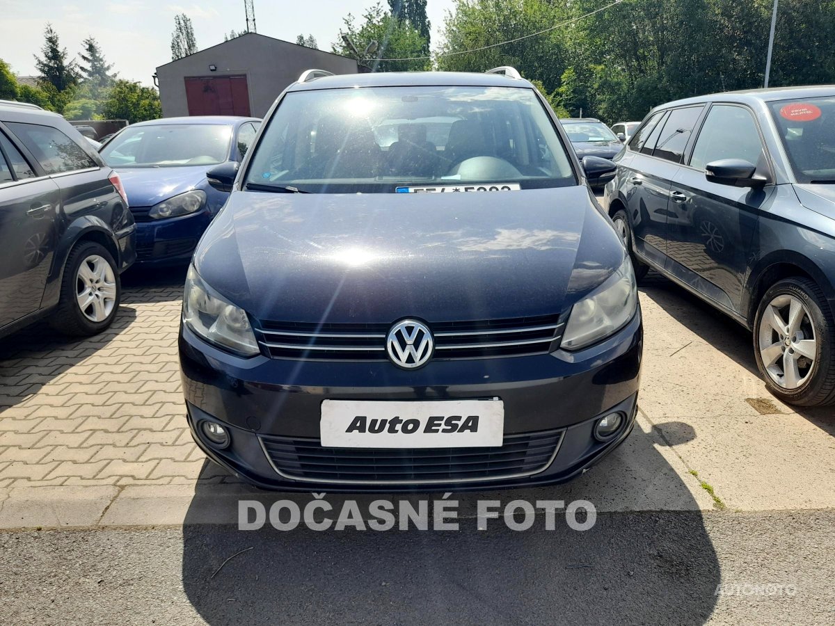 Volkswagen Touran, 2012 - pohled č. 2