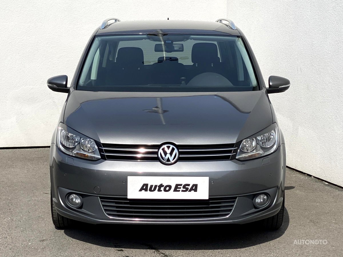 Volkswagen Touran, 2015 - pohled č. 2