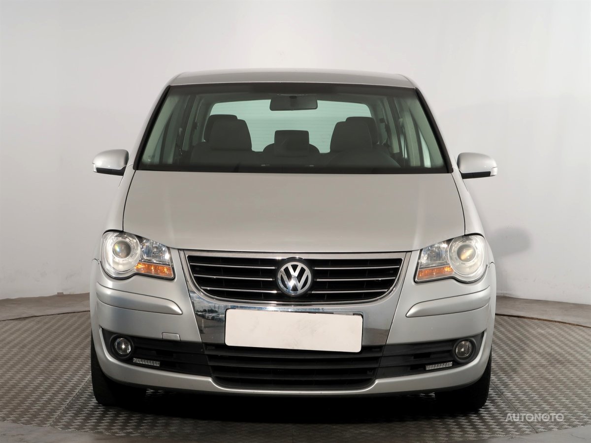 Volkswagen Touran, 2008 - pohled č. 2