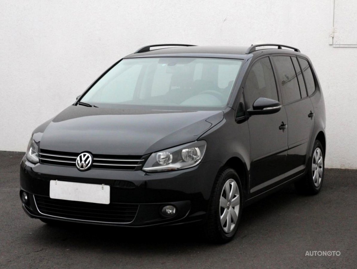 Volkswagen Touran, 2018 - pohled č. 3