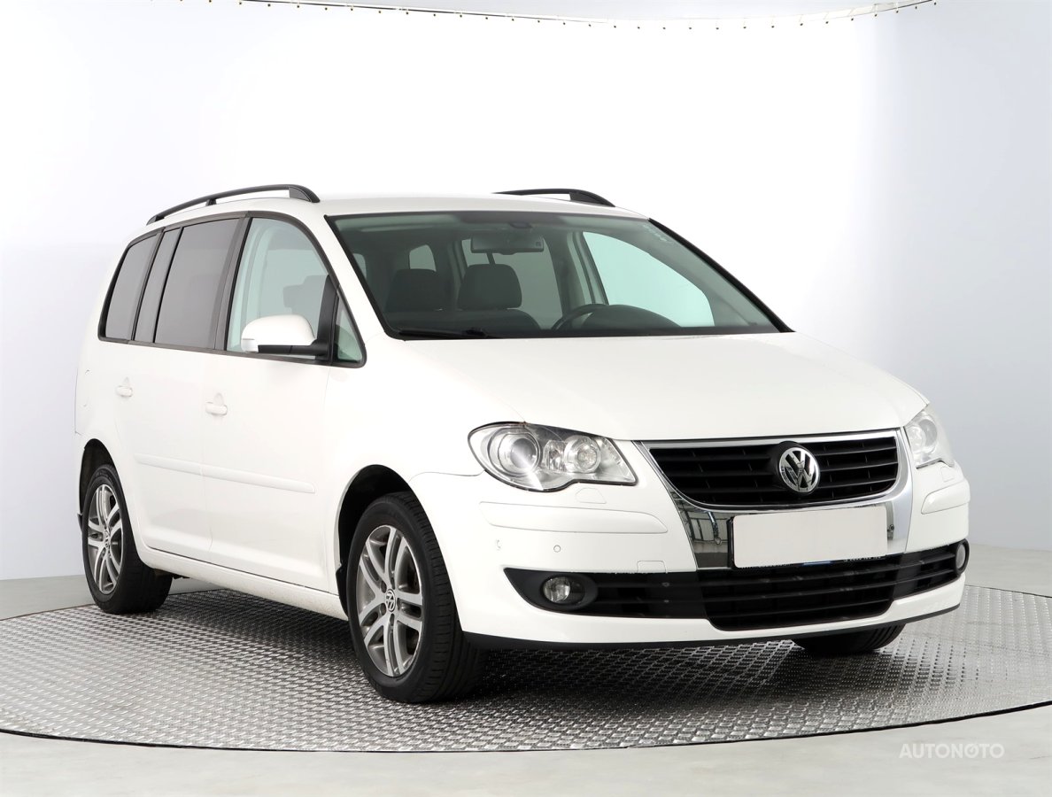 Volkswagen Touran, 2009 - celkový pohled