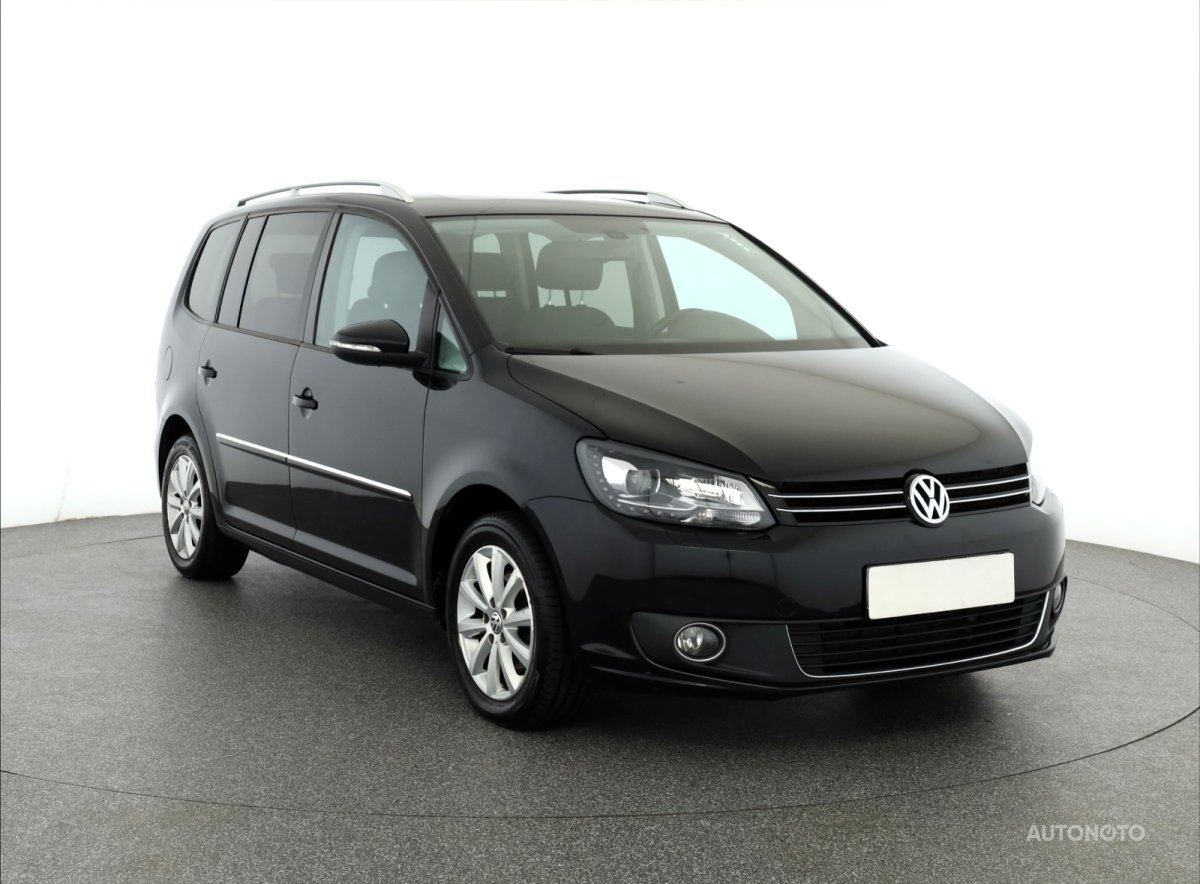 Volkswagen Touran, 2013 - celkový pohled