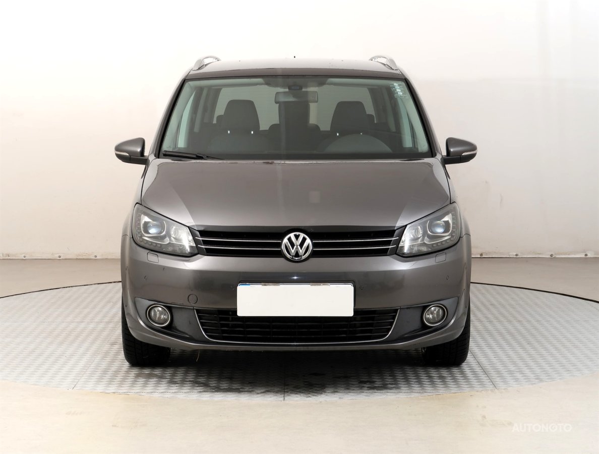 Volkswagen Touran, 2011 - pohled č. 2