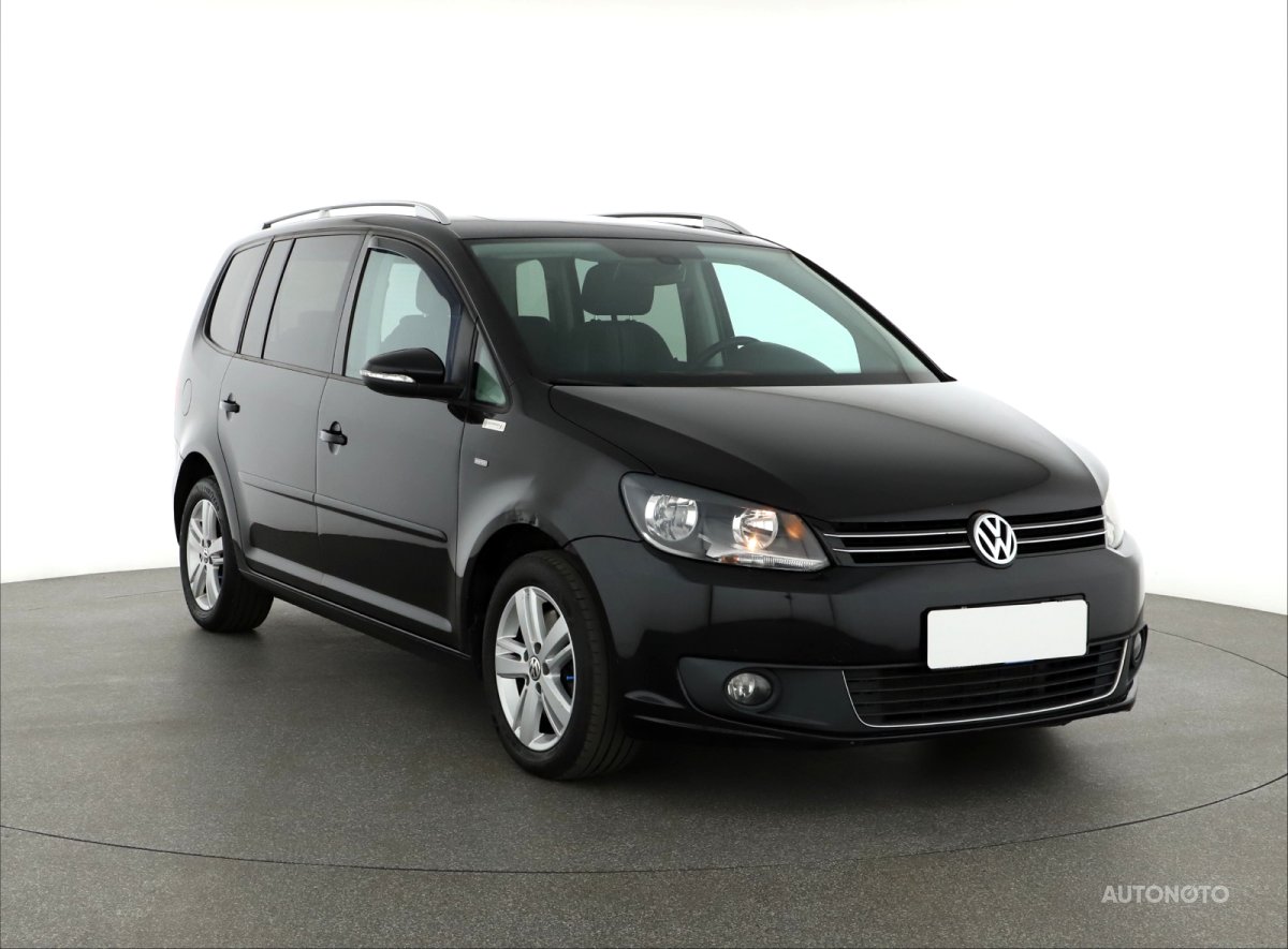 Volkswagen Touran, 2012 - celkový pohled