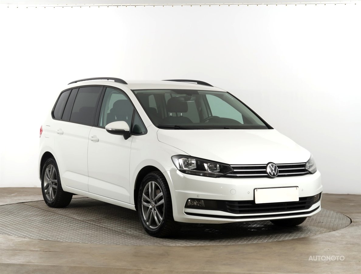 Volkswagen Touran, 2021 - pohled č. 1