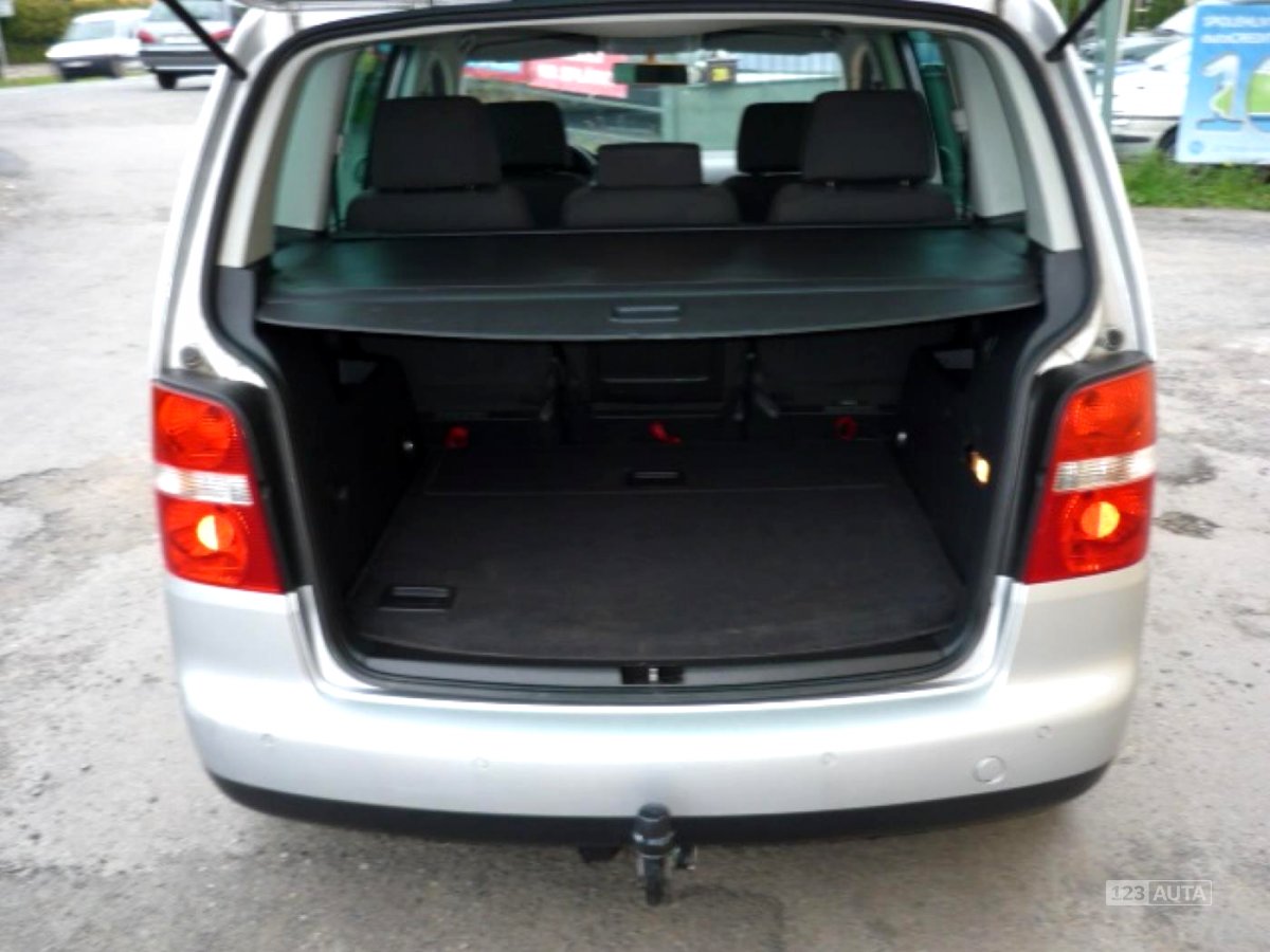Volkswagen Touran, 2006 - pohled č. 6
