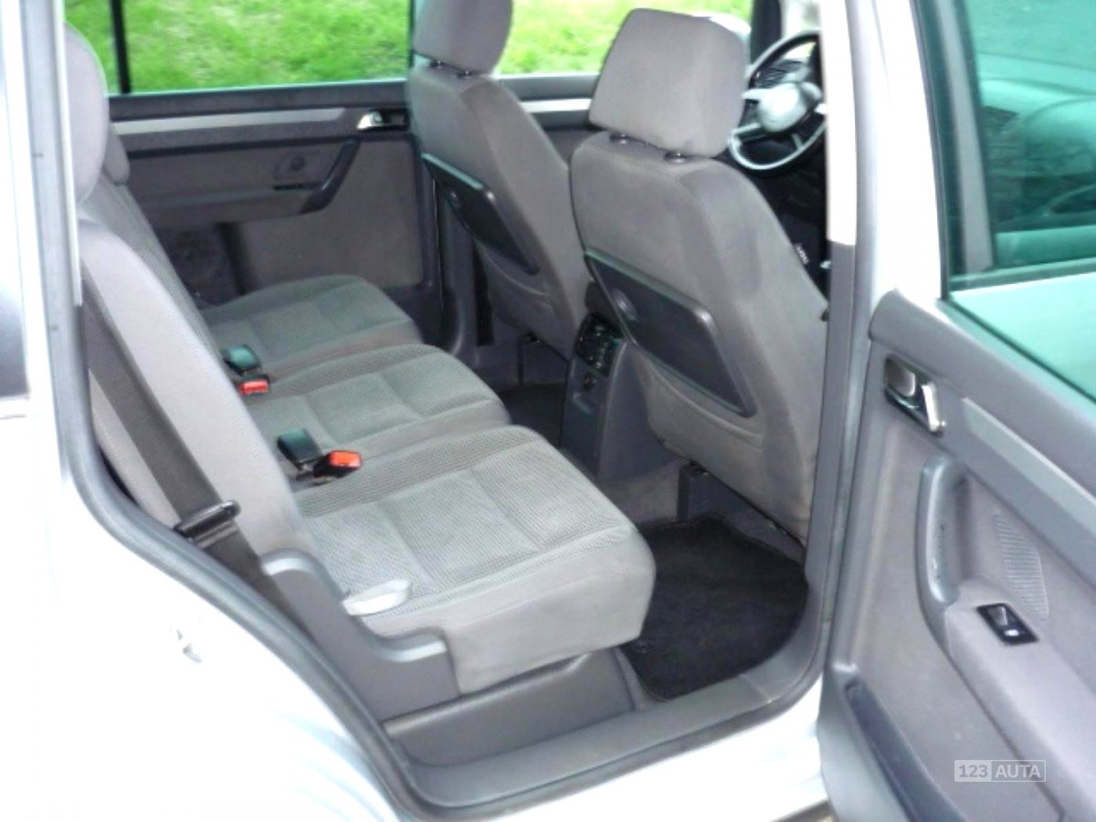 Volkswagen Touran, 2006 - pohled č. 7
