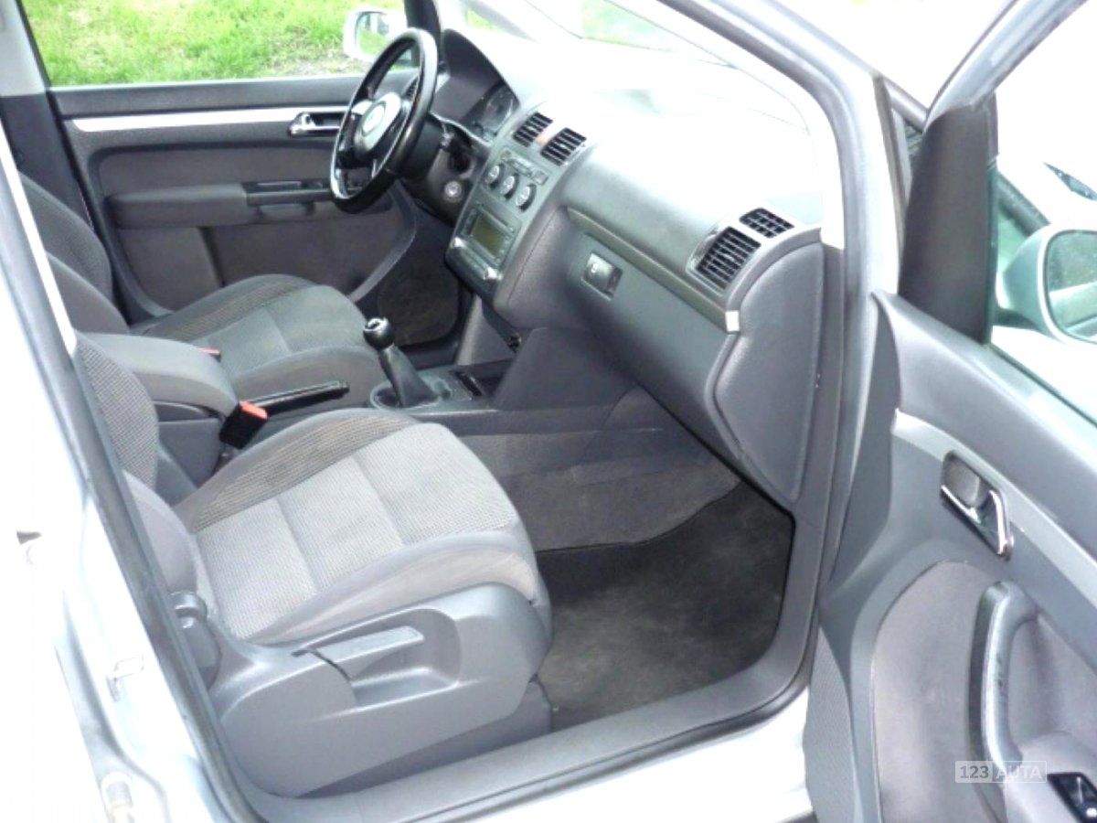 Volkswagen Touran, 2006 - pohled č. 9