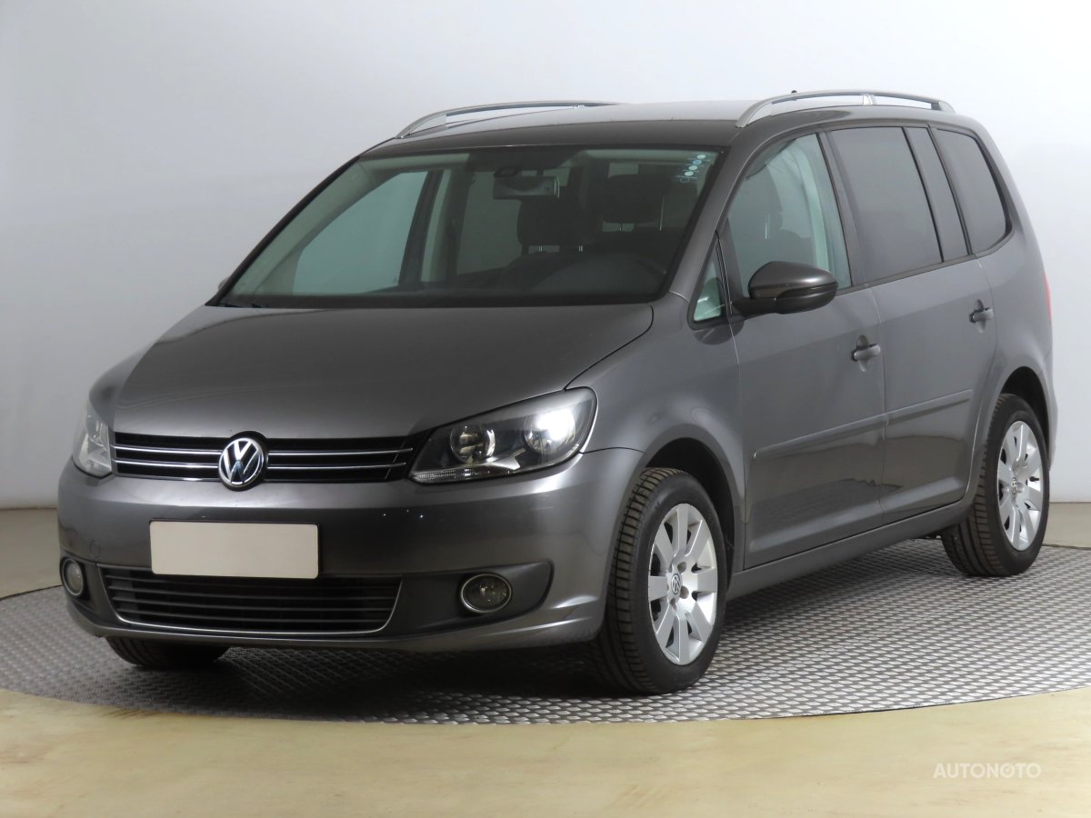 Volkswagen Touran, 2011 - pohled č. 3