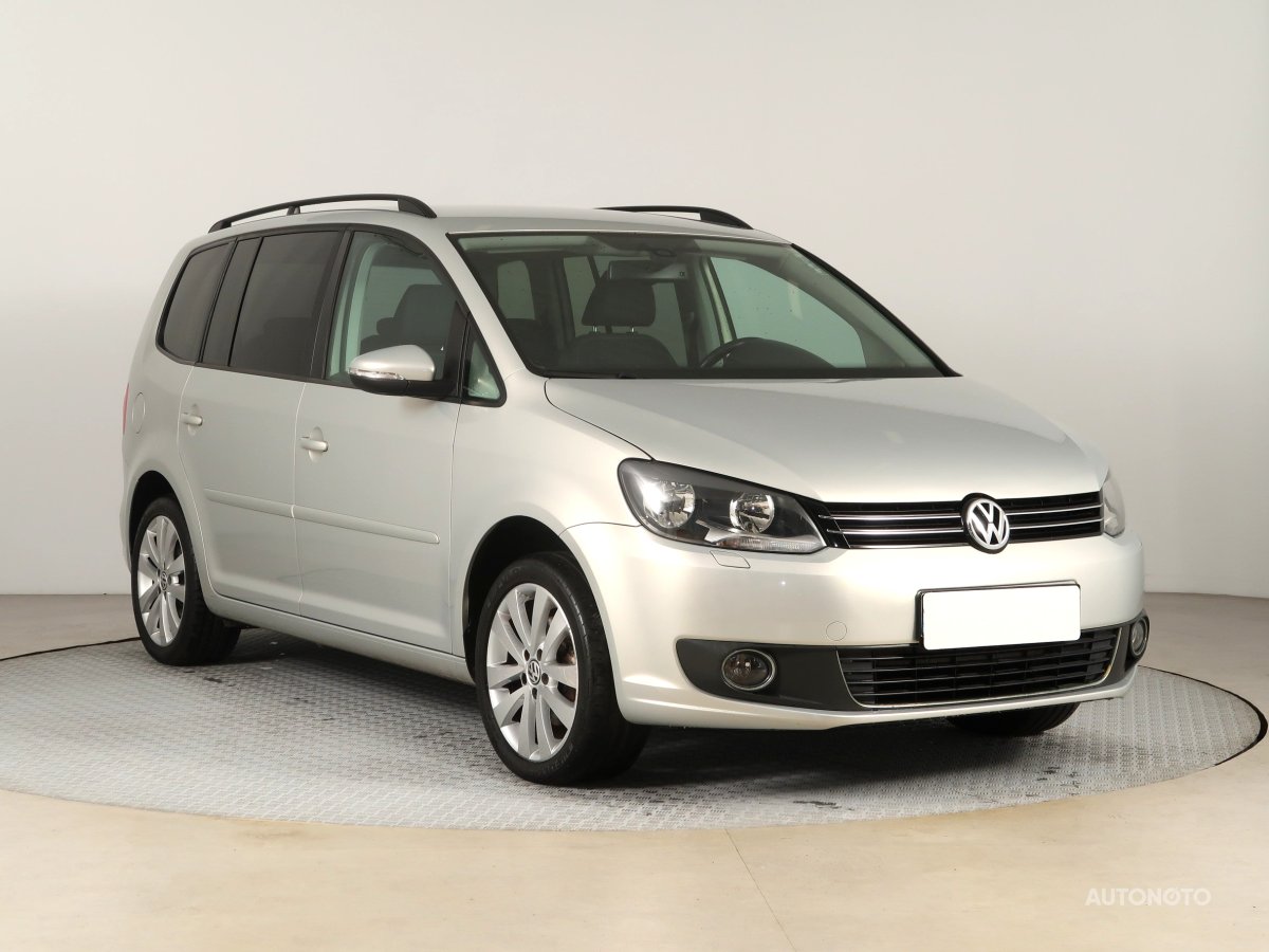 Volkswagen Touran, 2011 - celkový pohled