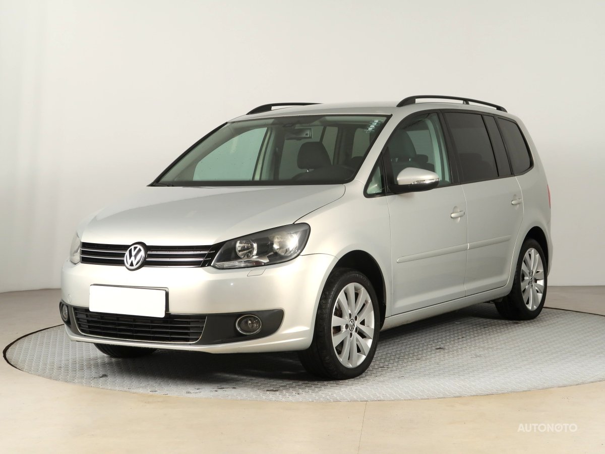 Volkswagen Touran, 2011 - pohled č. 3