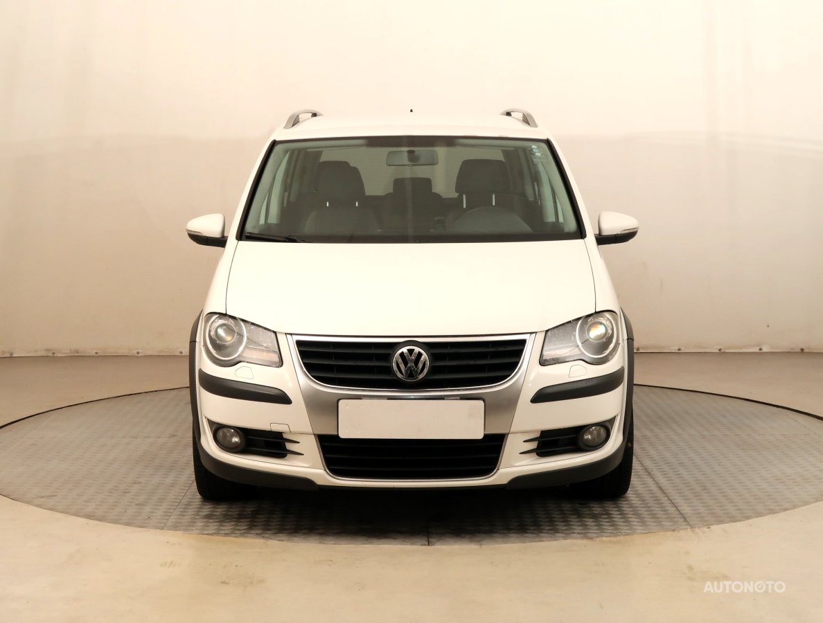 Volkswagen Touran, 2010 - pohled č. 2