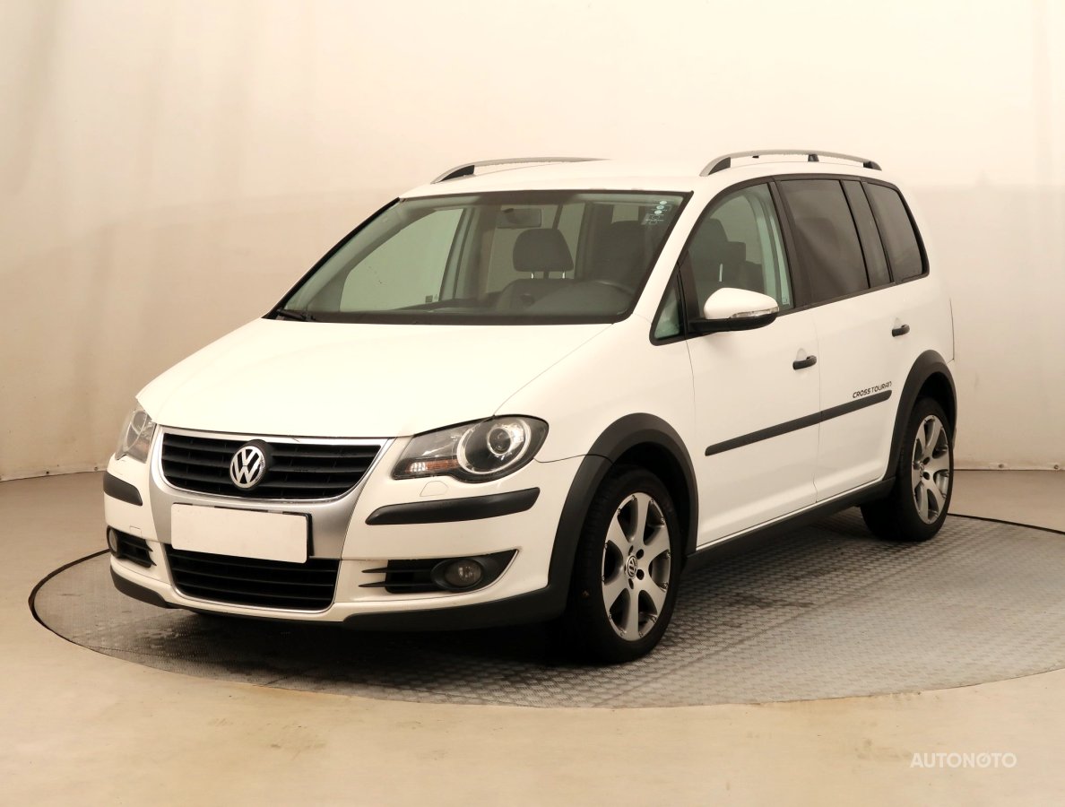 Volkswagen Touran, 2010 - pohled č. 3